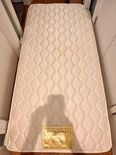 Gorgeous Laura Ashley day bed with trundle bed