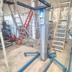 Genie lift SLA25 and SLA15