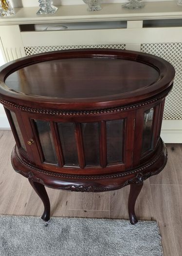Mahogany Display Cabinet / Drinks Cabinet
