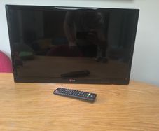 LG 24 inch Smart TV