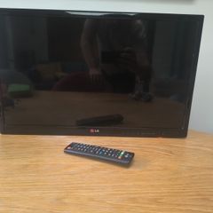 LG 24 inch Smart TV