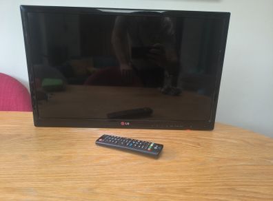 LG 24 inch Smart TV