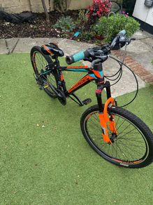 Boys Bike - excellent condition