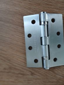Door hinges