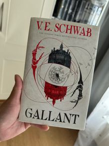 Gallant by V.E. schwab (Hardback)
