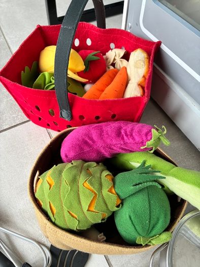 Play kitchen & accessories