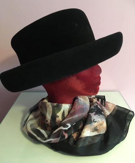 Vintage WHITELEY Classic Brimmed Felt HAT  with free Hat Pin