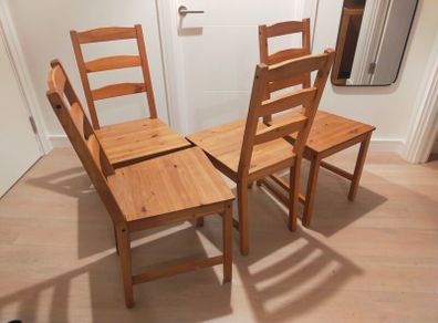 Table & 4 chairs