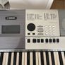 yamaha keyboard & stand Image 2