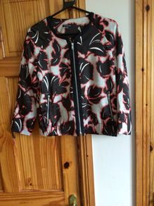 Ladies Warehouse Coral And Black Zip up Patterned Jacket size 10 includes postage