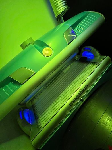Megasun 4500 Tanning bed/Sunbed