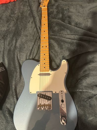 fender tele 2018 min/ with fender vintage bridge