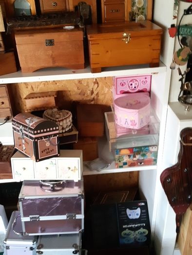 Childs jewellery box wooden