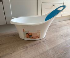 Munchkin baby bath
