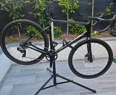 giant defy carbon bike