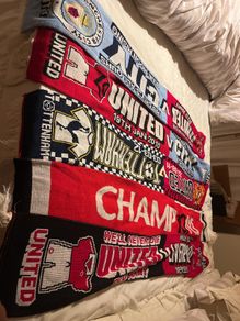 Manchester united scarves