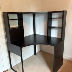 Ikea Micke Corner Desk with Shelves
