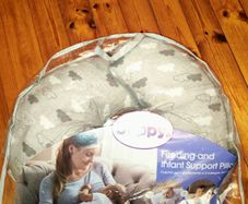 Boppy brrwstfeeding cushion