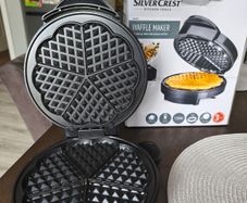 Waffle maker