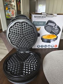 Waffle maker