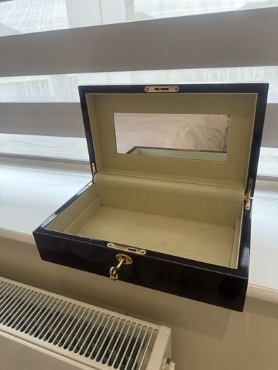 jewlery box Solid Wood