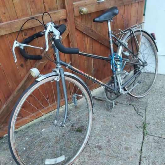 Vintage Peugeot Racing Bike