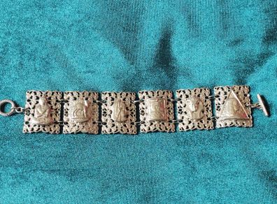 A vintage Egyptian Revival bracelet.