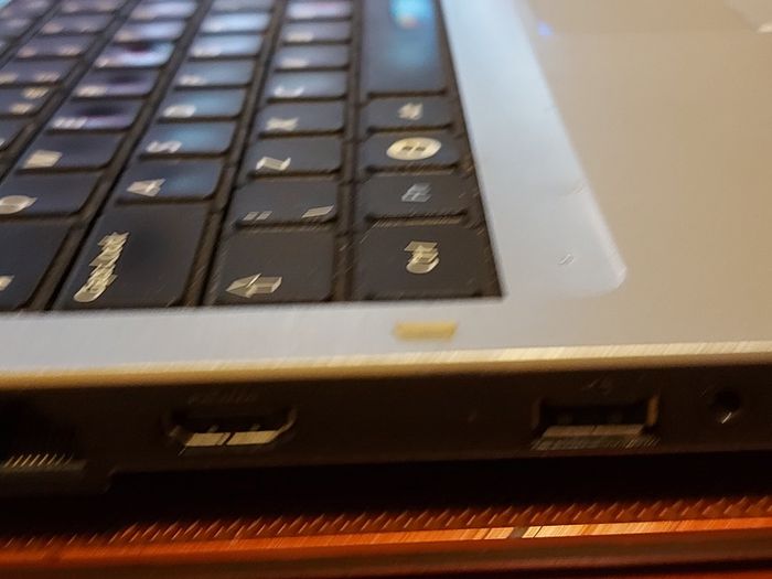 Samsung 15.6 laptop, Model NP-R530, Red, Windows 10, Pentium Dual Core CPU T4400, 2.2GHZ, 2GB Ram, 300GB HDD, Microsoft Edge, Chrome, etc