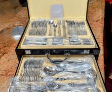 Tipperary 72- piece cutlery set
