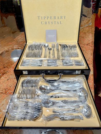 Tipperary 72- piece cutlery set