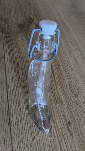 Glass bottle