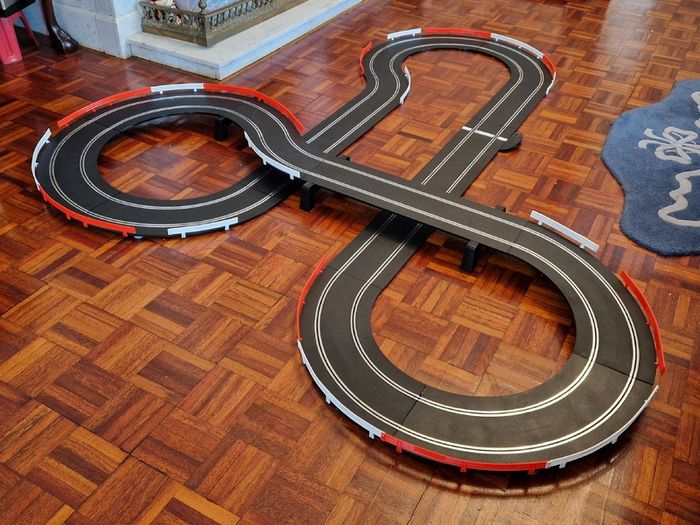 Scalextric New Loops Set: Rally Racers Edition