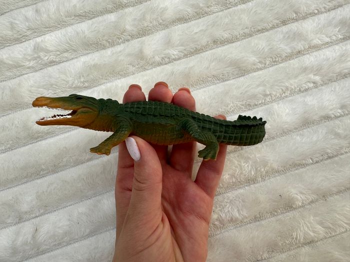 Vintage 1997 Lanard Alligator Crocodile Action approx. 6" Used Please see pictures