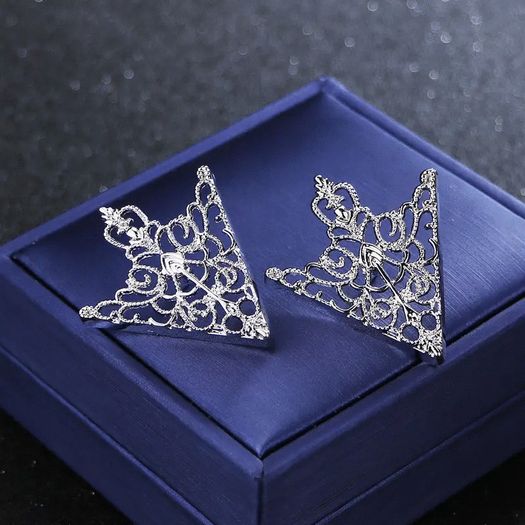 Brooch