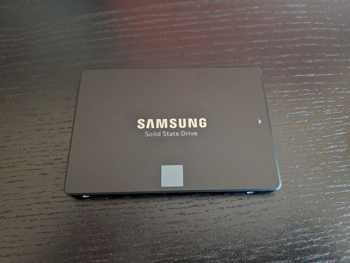 Samsung 860 Evo 2 Tb Sata 2.5 Inch Internal Ssd (mz-76e2t0) Used