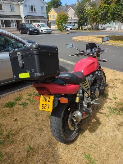 Yamaha XJR 1200