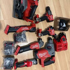 Milwakee kit 8 pieces