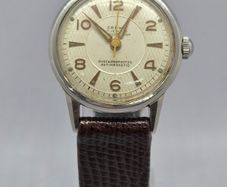 Vintage manual wind ladies Sarwa watch