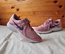 2019 nike revolution 4 pink Size 4.5 eu 37.5 in excellent condition