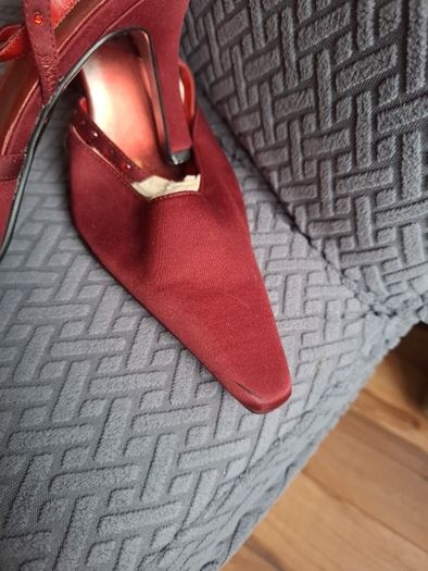 Shoes, size 5 adult