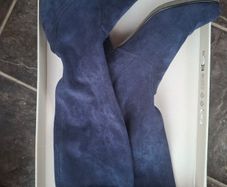 Caprice blue suede boots