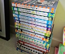 18 x Diary of a Wimpy Kid Books