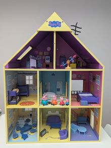 Large Peppa Pig Wooden Playhouse Set with Figures & Accessories