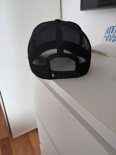 Yelir cap