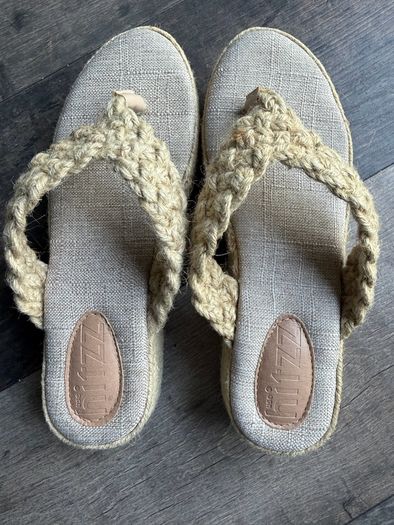 Hitzz natural jute platform flip flop sandals-handmade in Brazil. Size 39/6