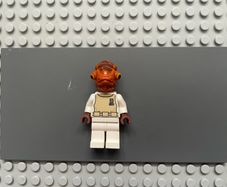 lego Star Wars sw0247 Admiral Ackbar minifigure- White Spacesuit