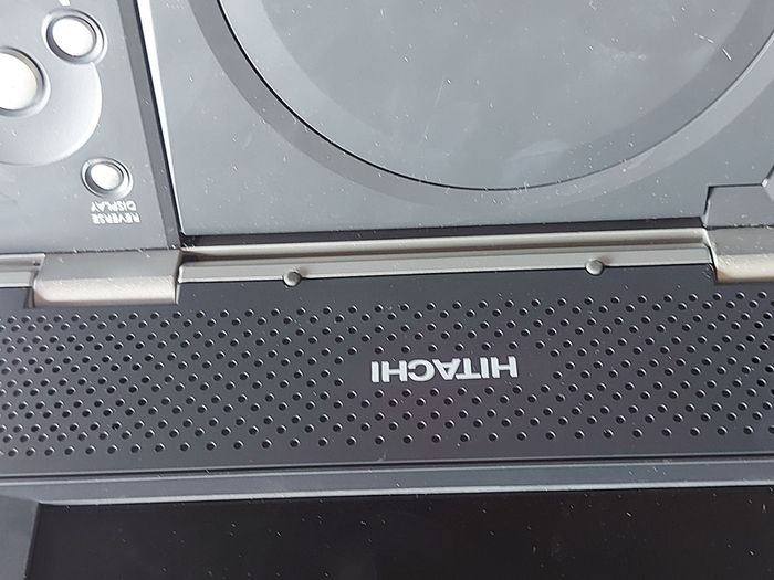 5 Portable DVD Players, all working, but no charges for them, all in very good condition