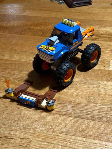 Lego monster truck