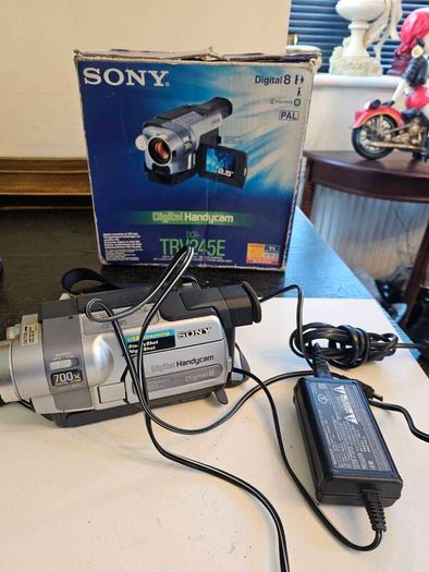 Sony  DCR-TRV245E DigitalHandycam