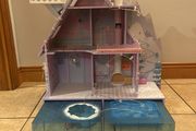 LOL winter dolls house